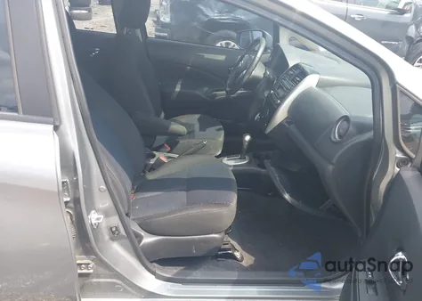 2015 Nissan Versa Note Sv z USA, uszkodzony, nr VIN 3N1CE2CP2FL427827